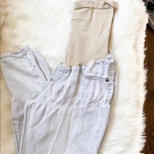 Indigo blue maternity jeans light wash